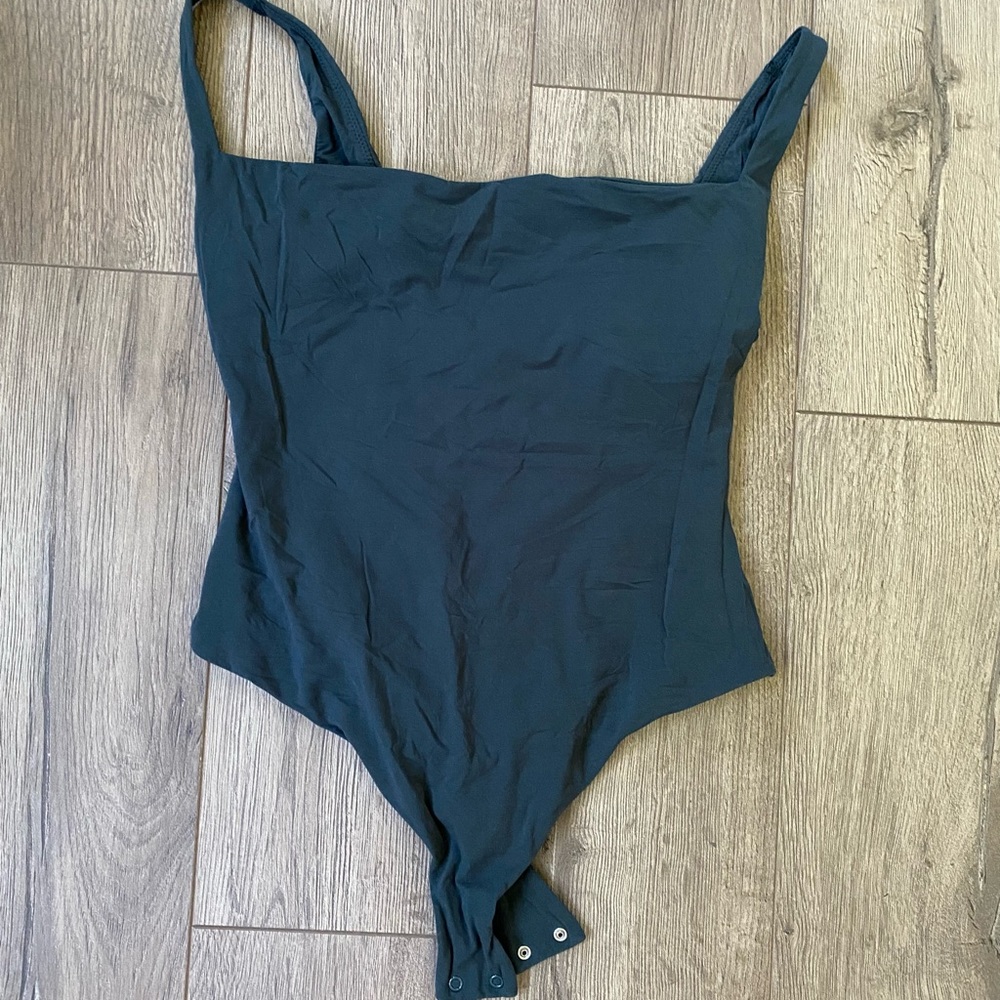 Skims Fits Everybody Squareneck Bodysuit Sz M